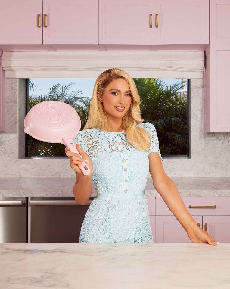 Paris Hilton 10-Piece Heart-Shaped Stainless Steel Knife Block Set, Pink 